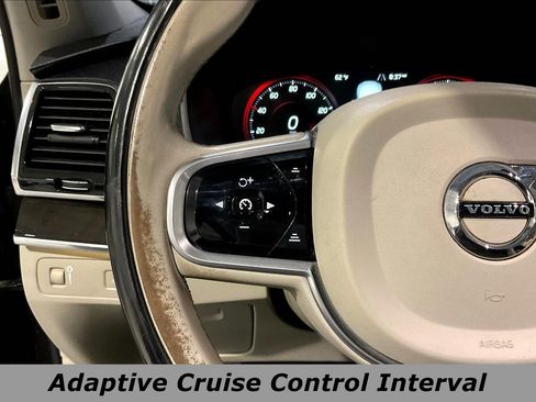 Used 2018 Volvo XC90 T6 Momentum w/ Convenience Package image 12