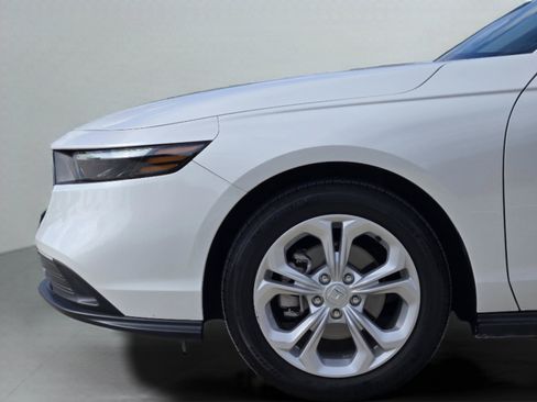 Used 2025 Honda Accord LX image 28
