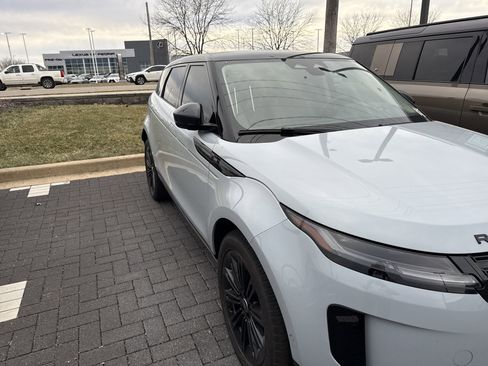 New 2025 Land Rover Range Rover Evoque S image 5