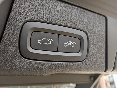 Used 2022 Volvo XC60 B5 Inscription w/ Advanced Package image 29