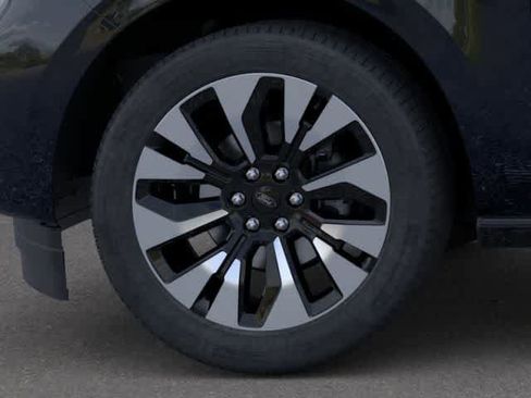 New 2026 Ford Expedition Max Platinum image 19