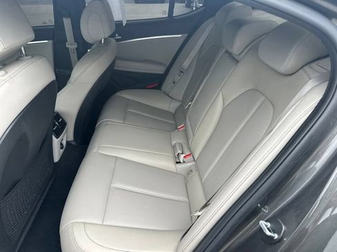 Used 2023 Genesis G70 2.0T RWD image 30