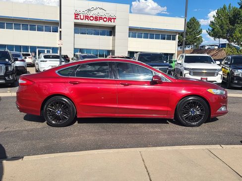 Used 2013 Ford Fusion SE FWD image 3