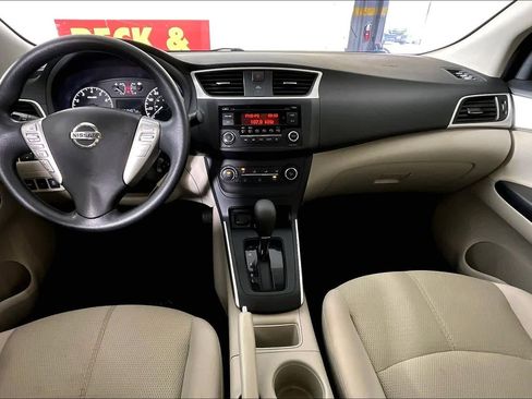 Used 2016 Nissan Sentra S image 12