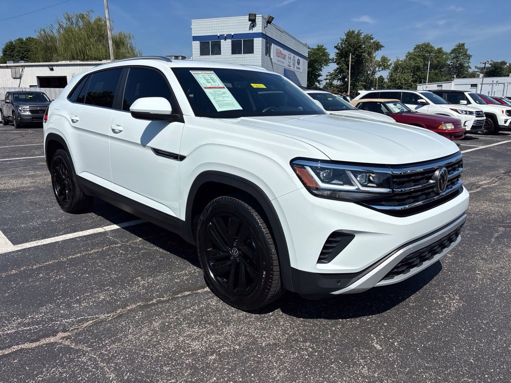 Used 2023 Volkswagen Atlas Cross Sport SE AWD/4WD image 1
