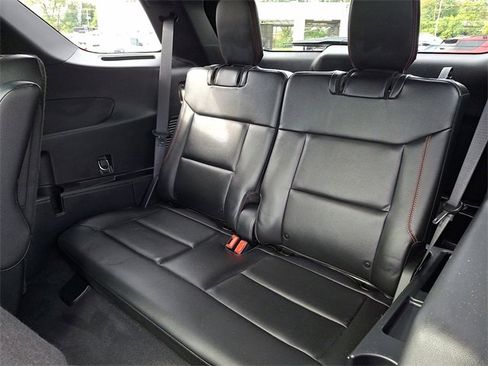 Used 2022 Ford Explorer ST-Line w/ Class IV Trailer Tow Package image 15