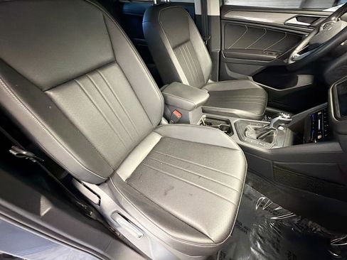 Used 2023 Volkswagen Tiguan SE FWD image 15