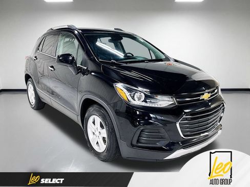 Used 2018 Chevrolet Trax LT w/ LT Convenience Package FWD image 5