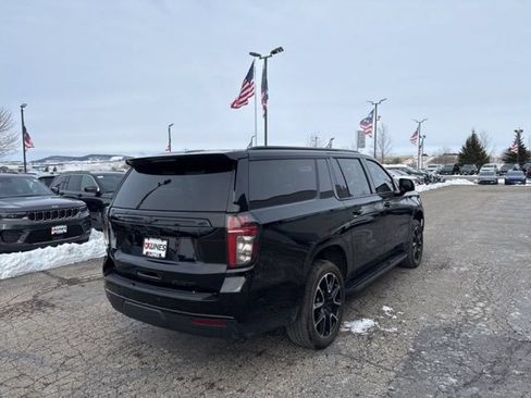 Used 2024 Chevrolet Suburban RST w/ Luxury Package AWD/4WD image 14