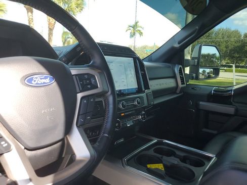 Used 2022 Ford F250 Platinum w/ Tremor Off-Road Package image 22