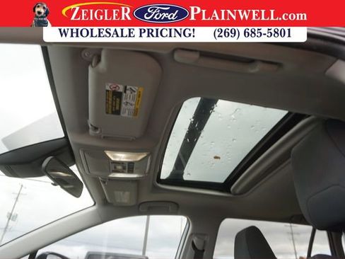 Used 2022 Toyota RAV4 XLE image 18