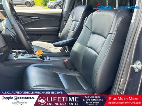 Used 2019 Honda Pilot Touring image 6