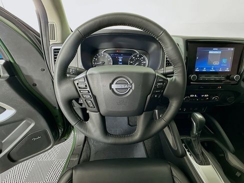 Used 2023 Nissan Frontier SV w/ SV Premium Package image 11