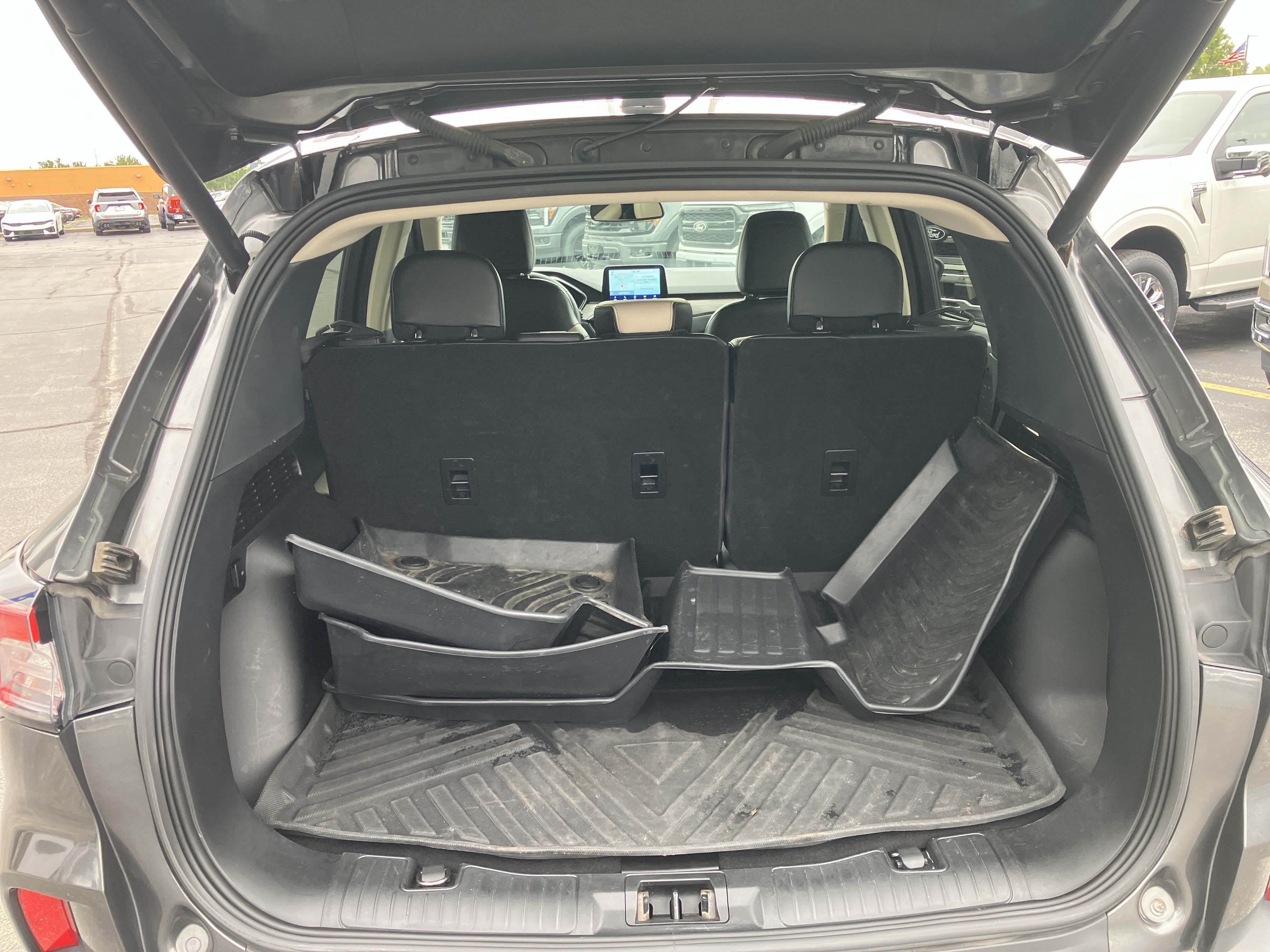 Used 2020 Ford Escape Titanium AWD/4WD image 9