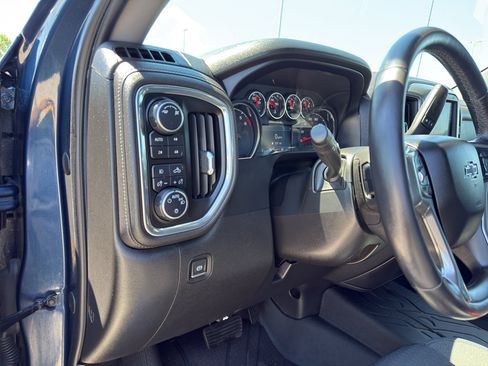 Used 2019 Chevrolet Silverado 1500 RST AWD/4WD image 15
