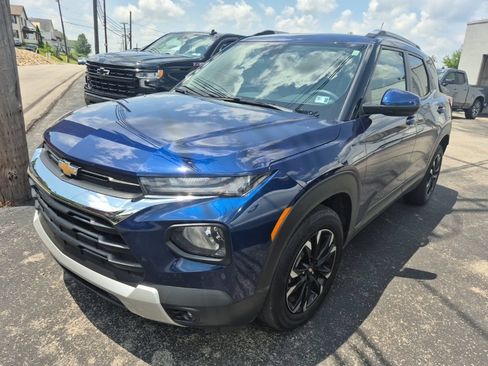 Used 2023 Chevrolet TrailBlazer LT w/ Convenience Package FWD image 3
