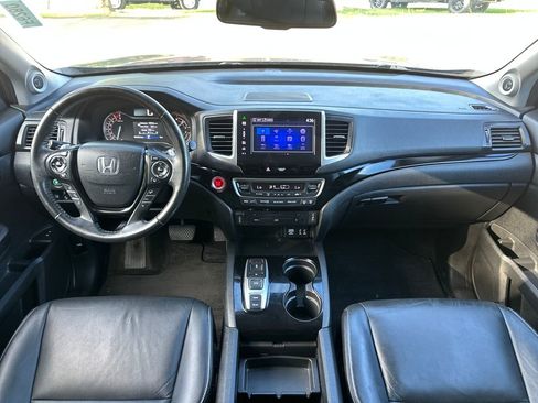 Used 2016 Honda Pilot Touring image 13