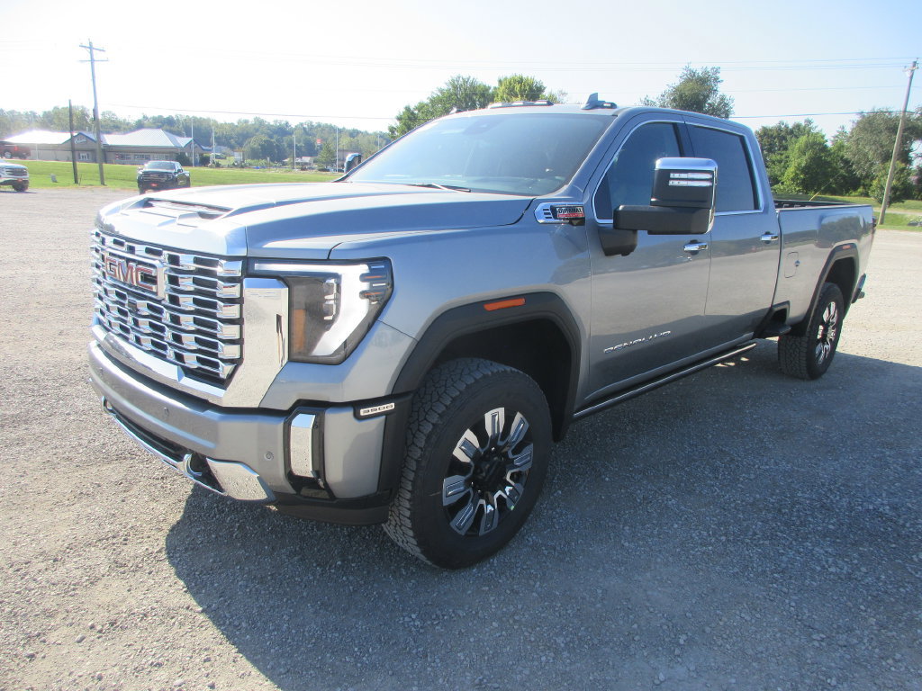 New 2026 GMC Sierra 3500 Denali w/ Denali Reserve Package AWD/4WD image 10