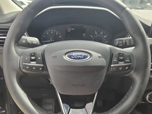 Used 2022 Ford Escape SE w/ Convenience Package FWD image 21