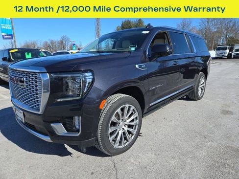 Used 2023 GMC Yukon XL Denali w/ Advanced Technology Package image 2
