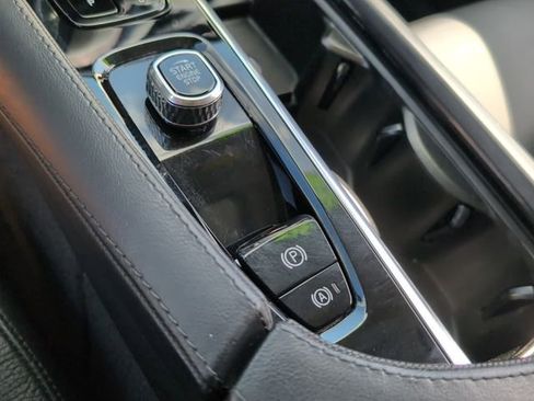 Certified 2025 Volvo XC90 T8 Core w/ Protection Package image 23