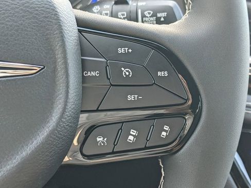 New 2026 Chrysler Pacifica Select image 21