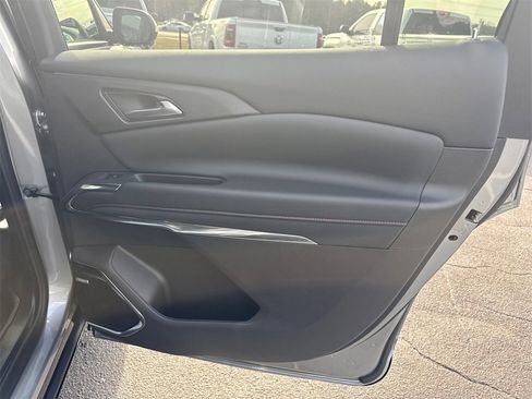 New 2026 Chevrolet Traverse RS w/ LPO, Floor Liner Package image 17