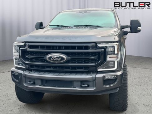 Used 2020 Ford F350 Lariat image 3