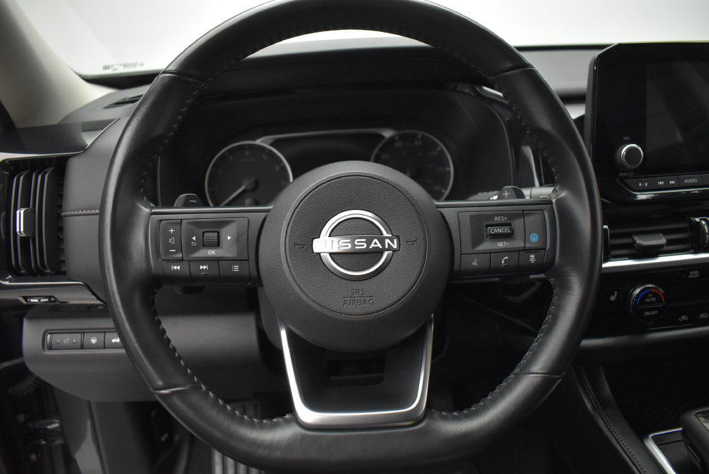 Certified 2025 Nissan Pathfinder SV FWD image 15
