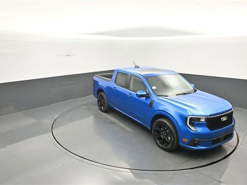 New 2025 Ford Maverick Lobo image 24