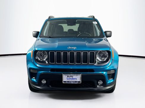 Used 2022 Jeep Renegade Latitude w/ Convenience Group AWD/4WD image 2
