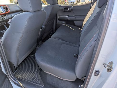 Used 2017 Toyota Tacoma 4x4 Double Cab image 24