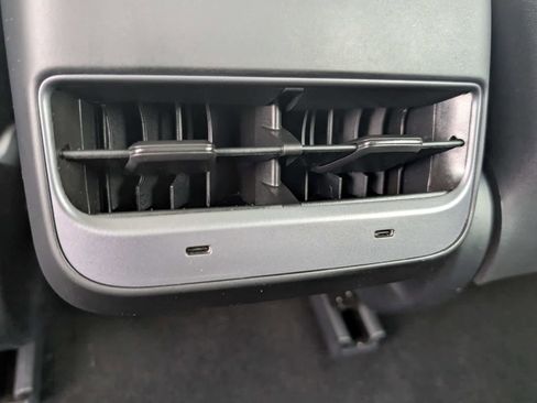 Used 2022 Tesla Model 3 Performance image 15