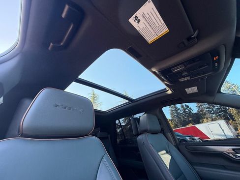 Used 2025 GMC Yukon AT4 w/ AT4 Premium Plus Package AWD/4WD image 27