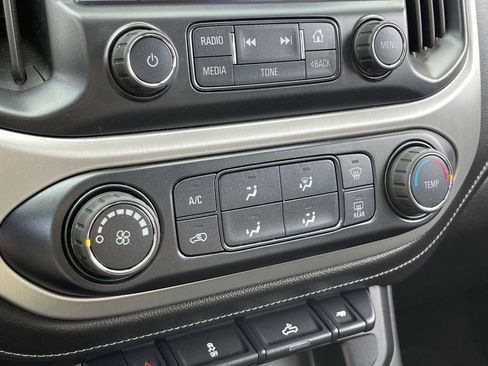 Used 2017 GMC Canyon SLE image 25