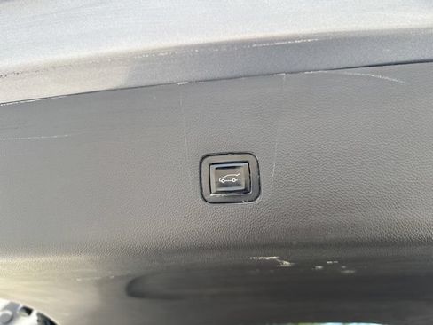 Used 2021 Chevrolet Traverse High Country AWD/4WD image 63