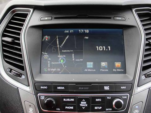 Used 2017 Hyundai Santa Fe Sport FWD image 21