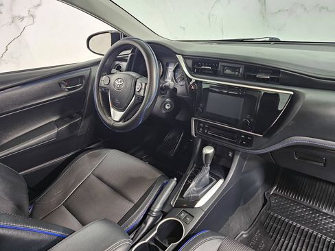 Used 2019 Toyota Corolla SE FWD image 16
