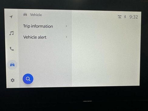 Used 2025 Toyota Corolla LE w/ LE Premium Package image 30