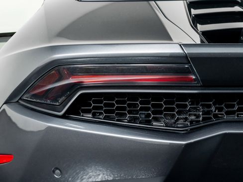 Used 2017 Lamborghini Huracan LP 610-4 image 13