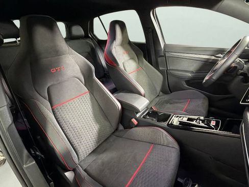Used 2025 Volkswagen GTI SE FWD image 26