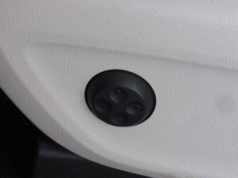 Used 2022 Mercedes-Benz GLE 350 4MATIC image 11