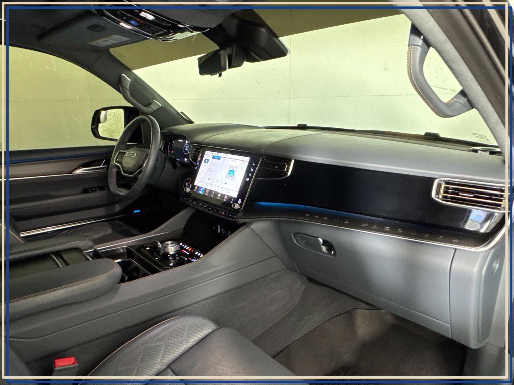 Used 2024 Jeep Grand Wagoneer Series III w/ Rear Seat Video Group 1 AWD/4WD image 43