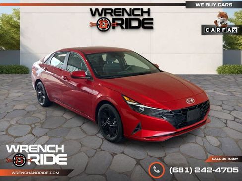 Used 2022 Hyundai Elantra SEL w/ Convenience Package image 2