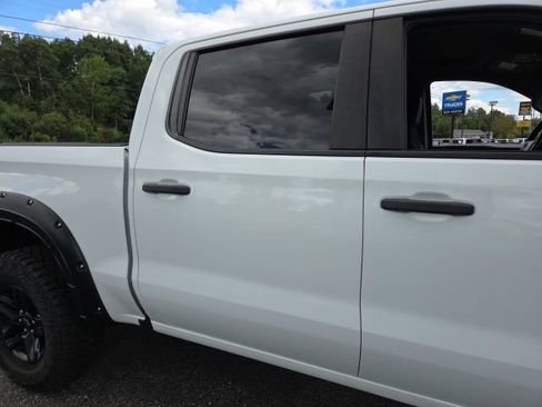 Used 2019 Chevrolet Silverado 1500 Custom Trail Boss w/ Custom Convenience Package AWD/4WD image 30