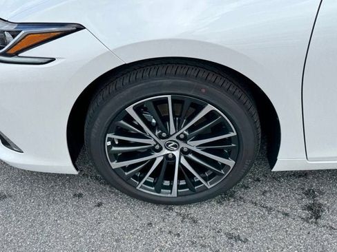 New 2025 Lexus ES 350 w/ Premium Package image 11
