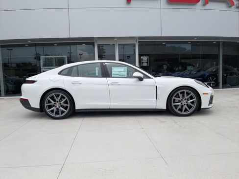 New 2025 Porsche Panamera 4 image 8