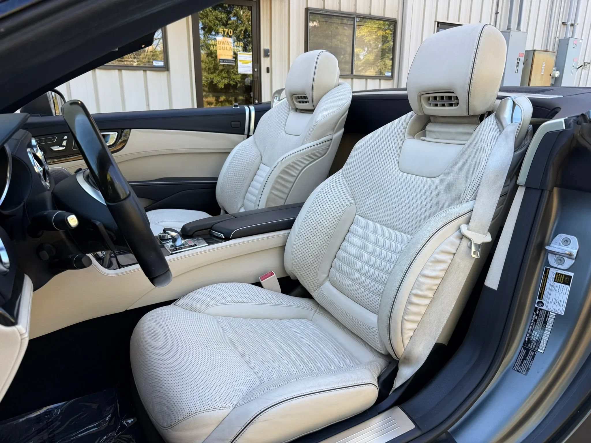 Used 2014 Mercedes-Benz SL 550 w/ Sport Wheel Package image 26