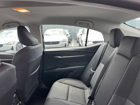 Used 2025 Toyota Camry LE image 38