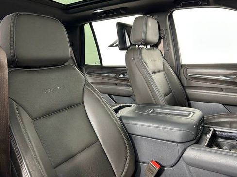Used 2024 GMC Yukon Denali w/ Denali Reserve Package AWD/4WD image 10